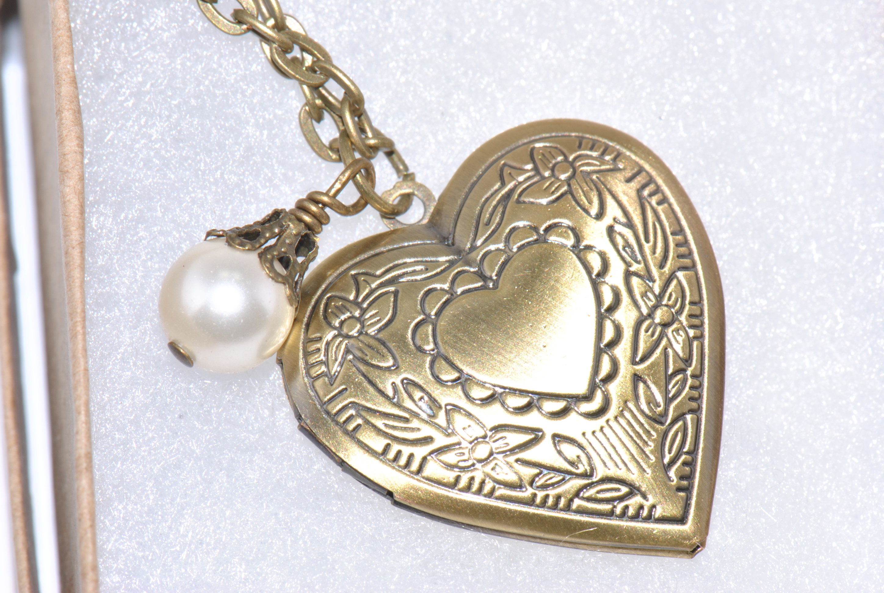 Heart Locket Necklace,Bridesmaid Gift,Friendship Necklace,Velentines